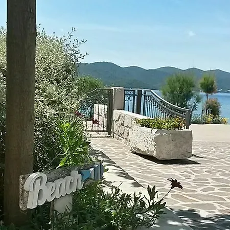 Waterfront Apartmán Kuciste