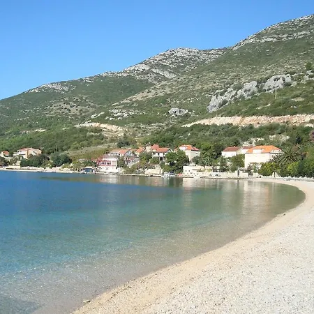 Apartment Waterfront Kuciste